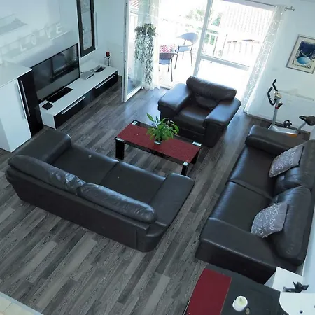 Zara Apartment *